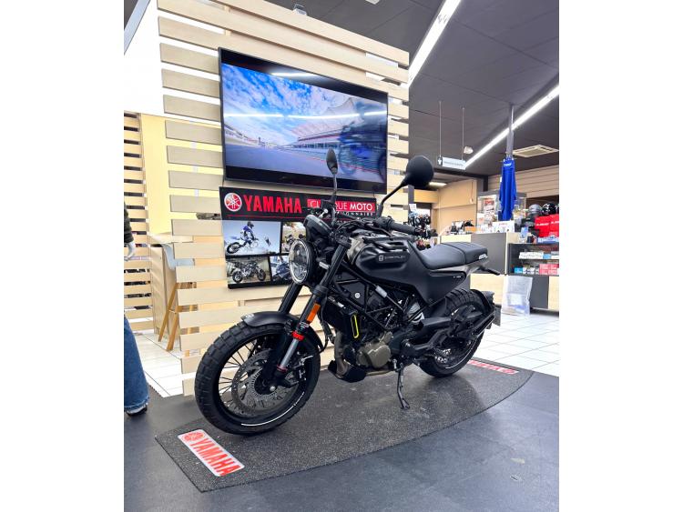 HUSQVARNA SVARTPILEN 125 ABS 2025 1ERE MAIN GARANTIE 2027