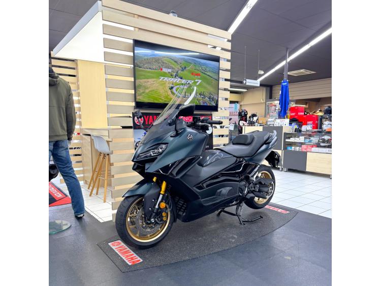 YAMAHA TMAX 560 TECHMAX 1ERE MAIN 2024 GARANTIE 2026