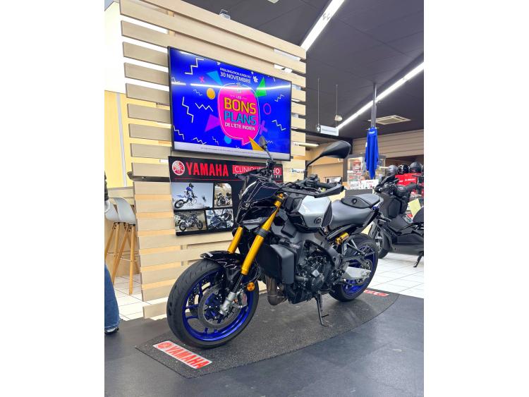 YAMAHA MT09 SP A2 AKRAPOVIC 1ERE MAIN GARANTIE 08/2026