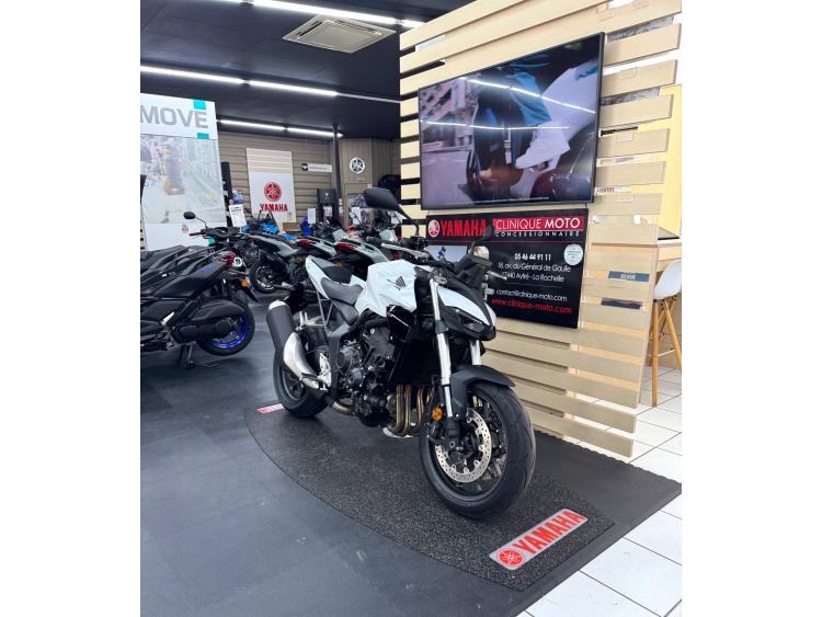 HONDA 1000 HORNET 1ERE MAIN GARANTIE CONSTRUCTEUR 05/2030