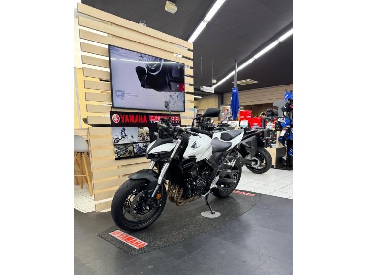 HONDA 1000 HORNET 1ERE MAIN GARANTIE CONSTRUCTEUR 05/2030