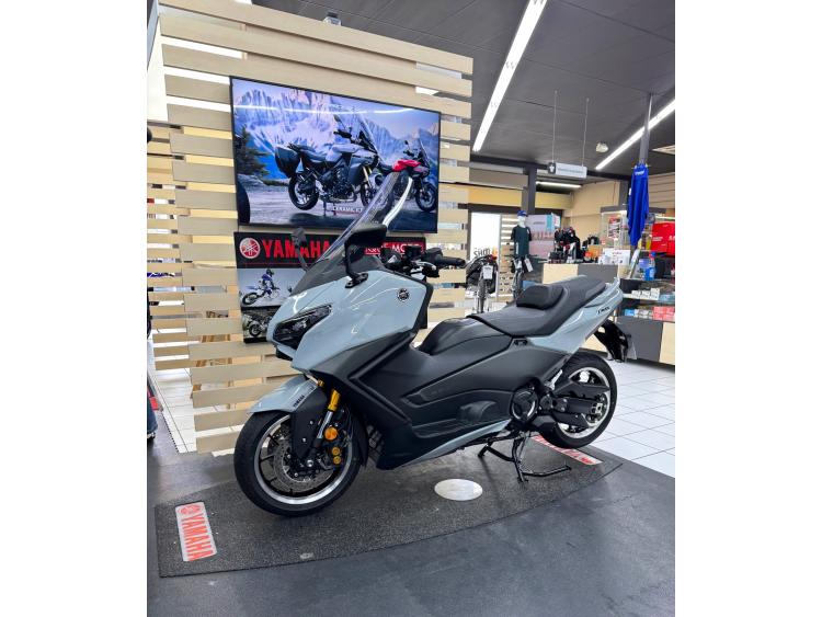 YAMAHA TMAX 560 TECH MAX 2025 GARANTIE CONSTRUCTEUR 2030
