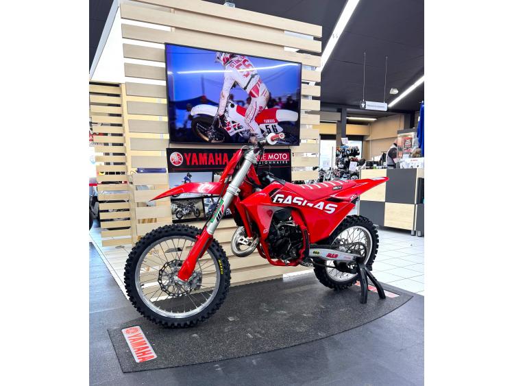 GASGAS MC 125 1ERE MAIN 2024